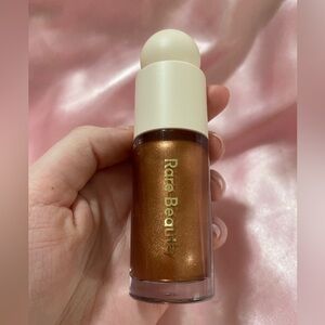 Rare Beauty Liquid Highlighter in Reflect